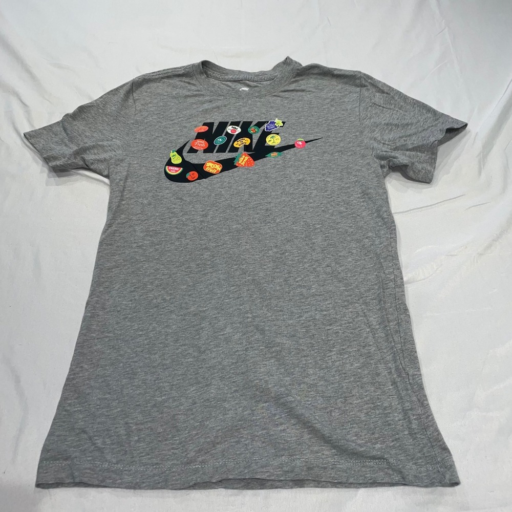 Nike Fresh Swoosh Fruit Graphic‎ T-Shirt Gray Mens XS Short Sleeve Cotton Tee